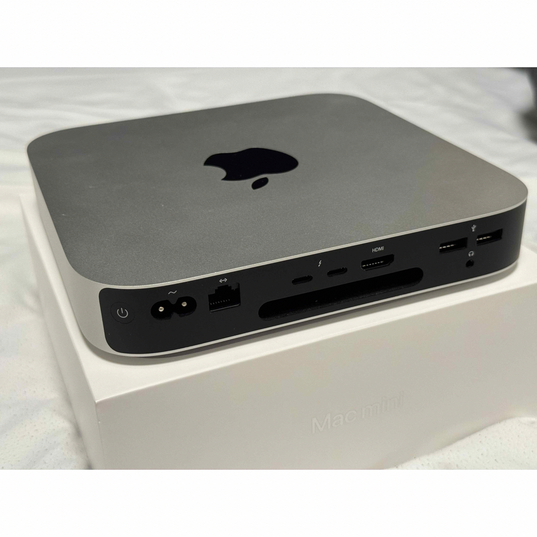 Mac (Apple)(マック)のAPPLE Mac mini MGNR3J/A シルバー スマホ/家電/カメラのPC/タブレット(デスクトップ型PC)の商品写真