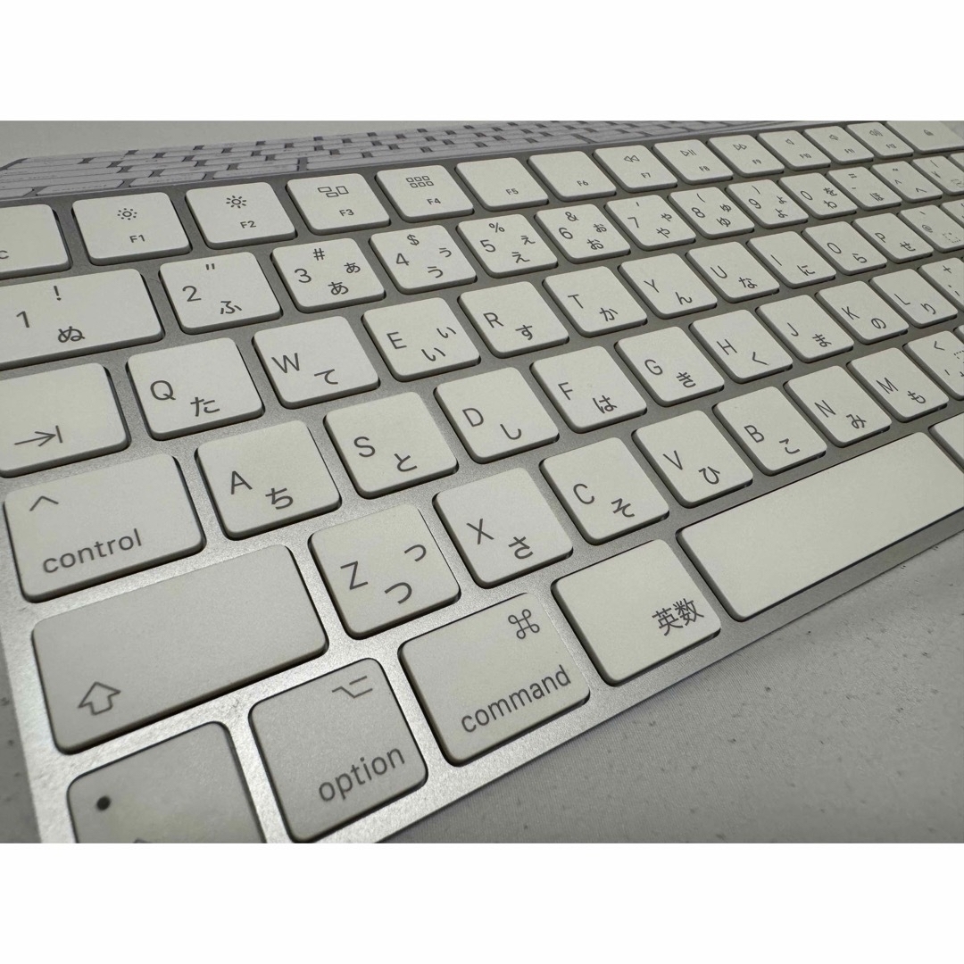 Apple(アップル)のAPPLE MAGIC KEYBOARD-JIS スマホ/家電/カメラのPC/タブレット(PC周辺機器)の商品写真