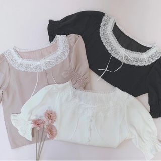 evelyn ♡ 新品 総レースフリルトップス