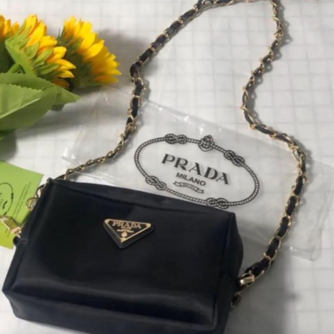 prada ノベルティ チェーンショルダーバッグ