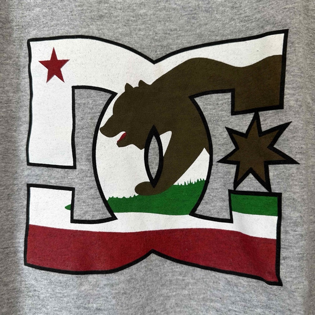 DC SHOES(ディーシーシューズ)のDC SHOES メキシコ製　Tシャツ Sサイズ　カリフォルニア　ベアー　国旗 メンズのトップス(Tシャツ/カットソー(半袖/袖なし))の商品写真
