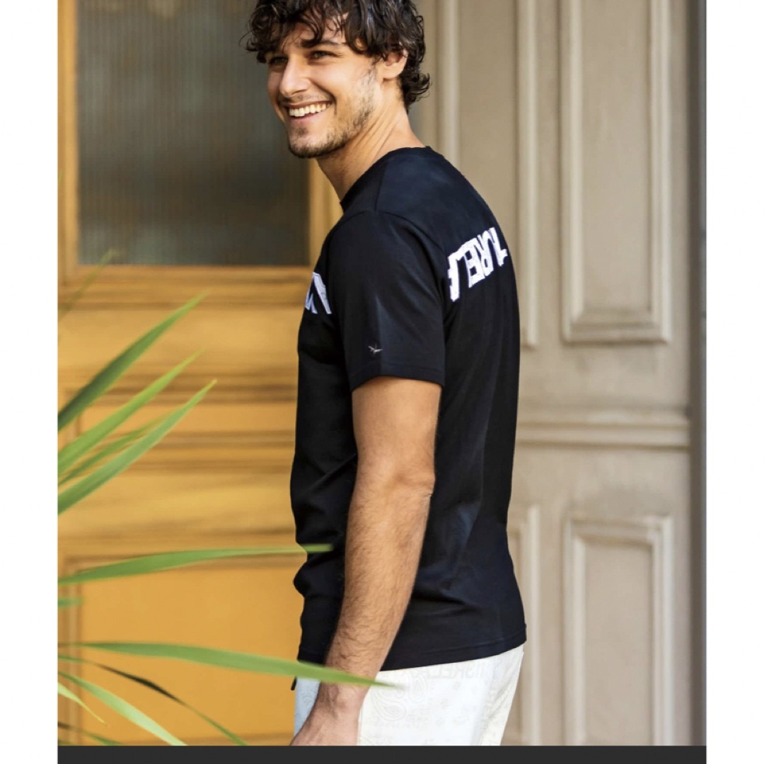【1PIU1UGUALE3 RELAX】ペイズリーロゴ半袖Tシャツ/BLACK