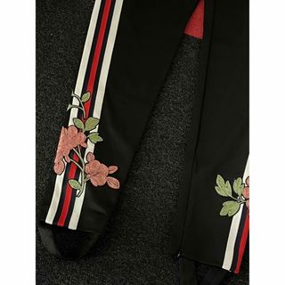 Gucci - 新品タグ付☆グッチ ジャージ トラックパンツ フラワー 花柄