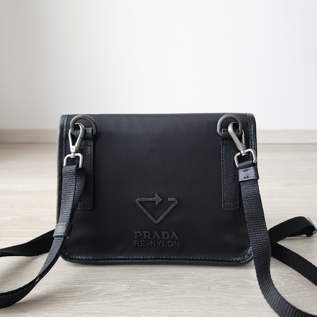 PRADA - 新品同様【プラダ】Re-Nylon xサフィアーノレザー