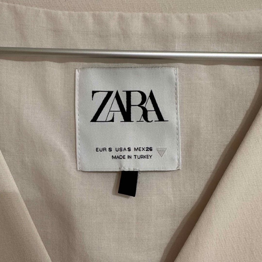 ZARA(ザラ)の※本日限定値下げ【ZARA】ベスト レディースのトップス(ベスト/ジレ)の商品写真