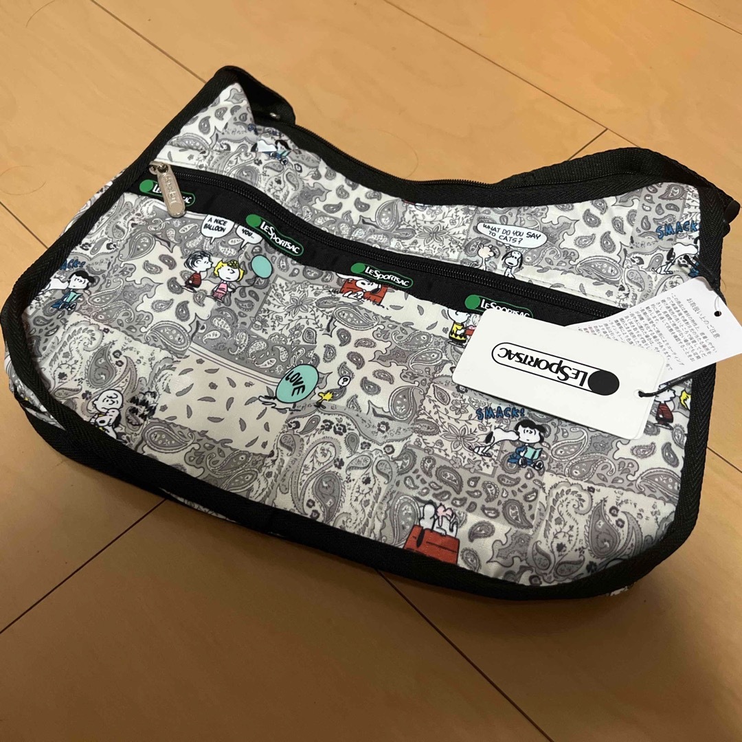 LeSportsac(レスポートサック)のSNOOPY レスポートサック レディースのバッグ(ショルダーバッグ)の商品写真