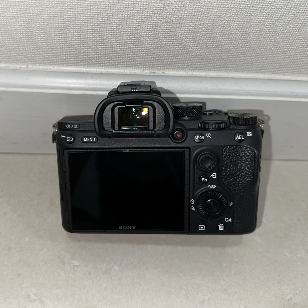 SONY デジタル一眼カメラ α7 IIIズームレンズキット ILCE-7M3K SONY デジタル一眼カメラ α7 IIIズームレンズキット ILCE-7M3K