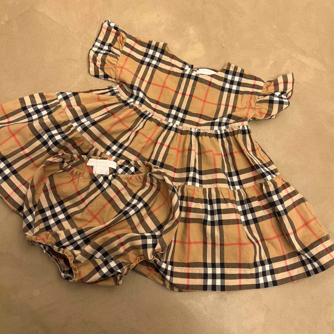 BURBERRY(バーバリー)のバーバリー　ワンピース キッズ/ベビー/マタニティのベビー服(~85cm)(ワンピース)の商品写真