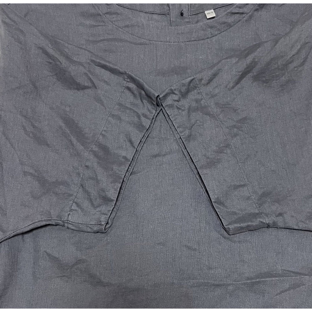 MUJI (無印良品)(ムジルシリョウヒン)の無印良品 リネン 半袖 ブラウス ブルー グレー XS〜S レディースのトップス(シャツ/ブラウス(半袖/袖なし))の商品写真