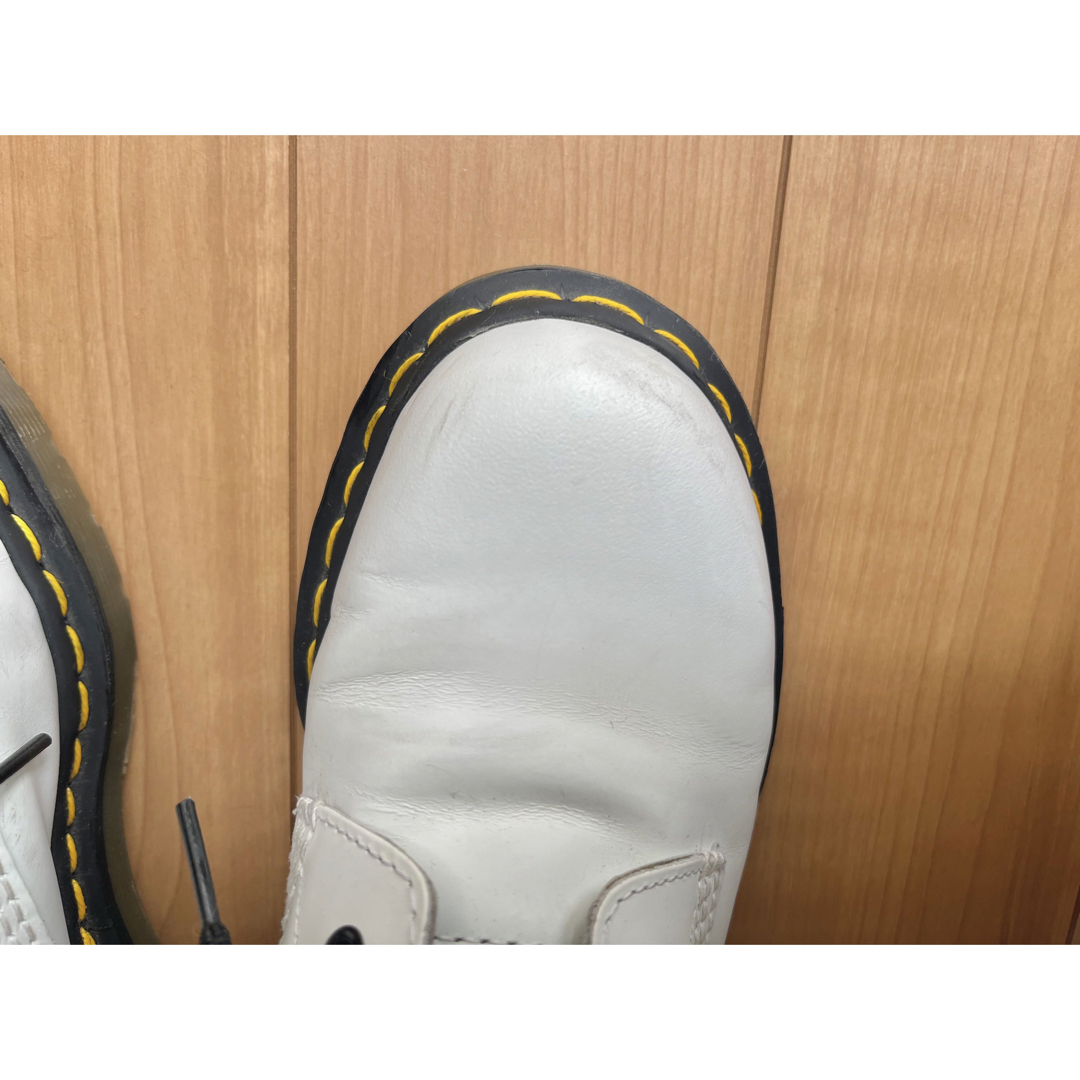 Dr.Martens(ドクターマーチン)のDr.Martens 8ホールブーツ ホワイト レディースの靴/シューズ(ブーツ)の商品写真