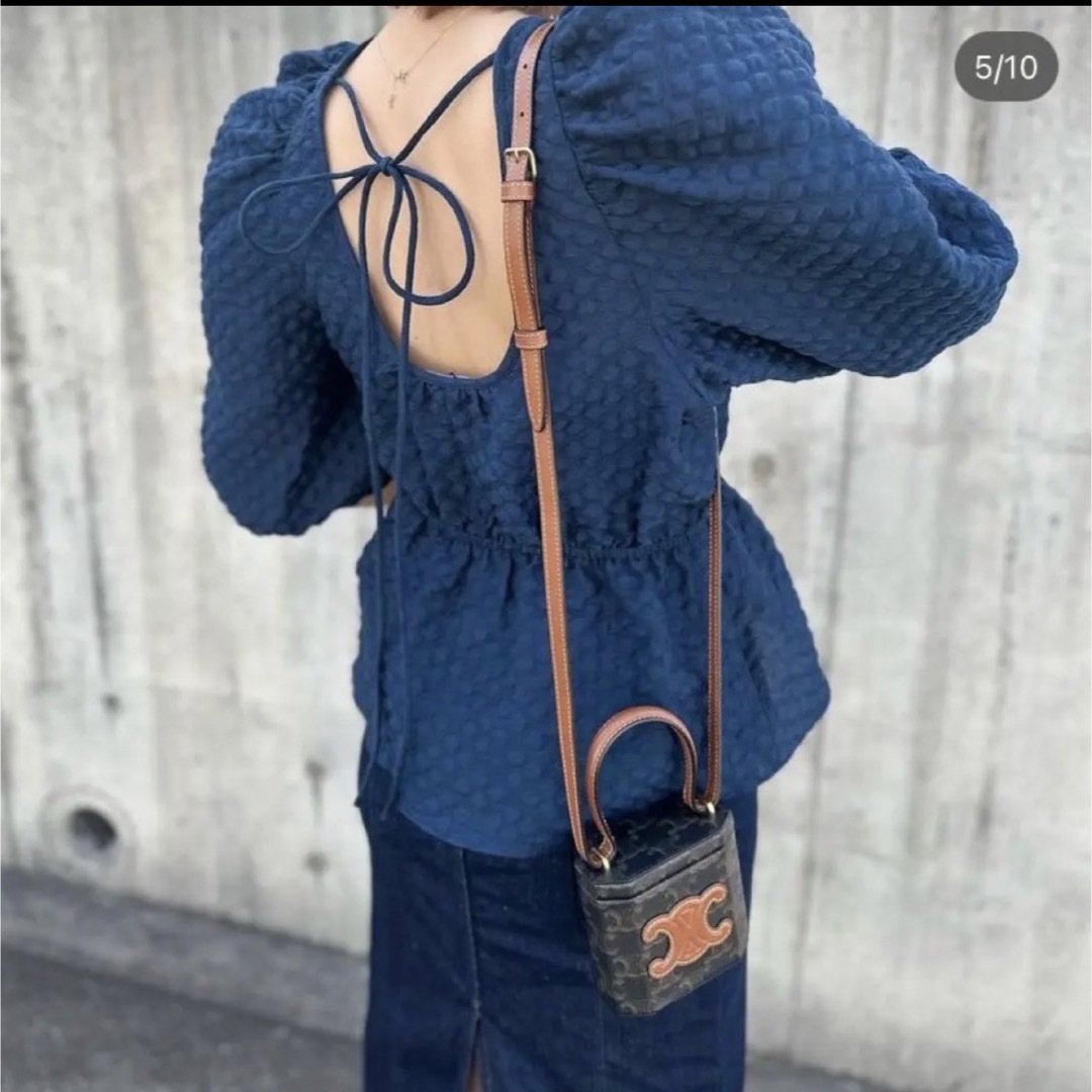 ZARA(ザラ)のZARA パフスリーブ　トップス レディースのトップス(シャツ/ブラウス(半袖/袖なし))の商品写真