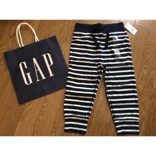 ベビーギャップ(babyGAP)の新品未使用タグ付GAPロゴ入りプルオンジョガーパンツ紺×白2T95マリンネイビー(パンツ/スパッツ)