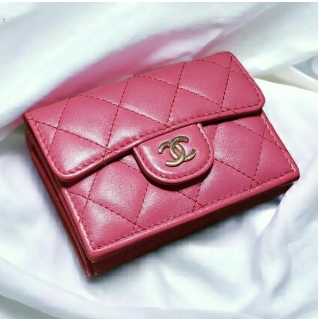 シャネルCHANEL❣️濃いピンク♥三つ折財布✨コンパクト ウォレット✨美品❣️