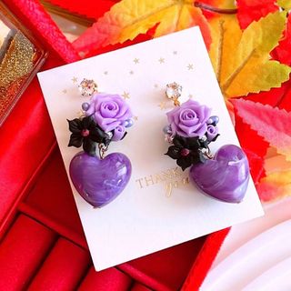 数量限定❣️ハロウィン パープルハート 薔薇  レディース ハンドメイド ピアス(ピアス)