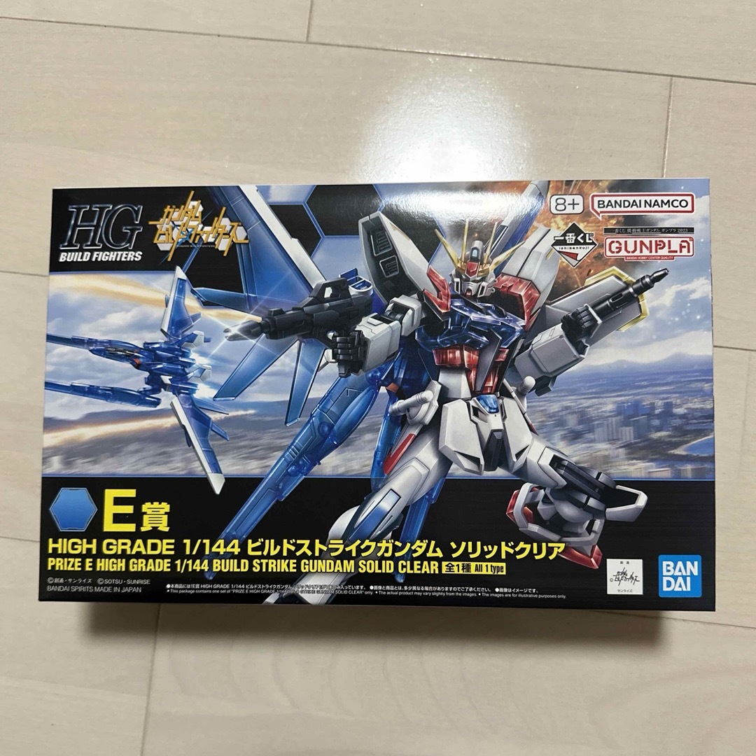 ガンダム一番くじ　E賞　HG ビルドストライクガンダム　ソリッドクリア エンタメ/ホビーのおもちゃ/ぬいぐるみ(模型/プラモデル)の商品写真