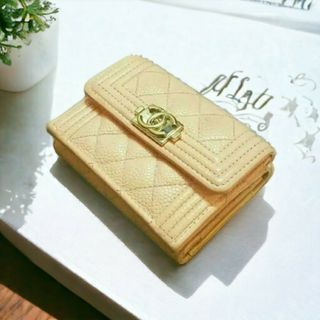 美品♡CHANEL キャビアスキン　ボーイシャネル　コンパクト財布　ピンク