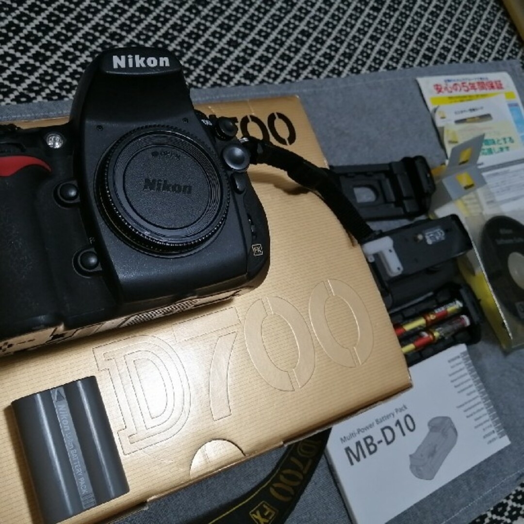 ジャンク)Nikon D700 本体＋バッテリーグリップ(MB-D10)付き！の通販 ...