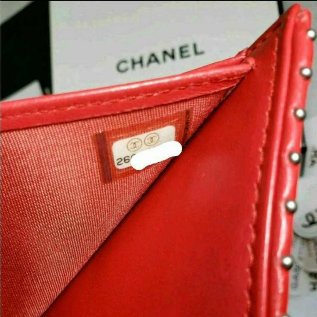 CHANEL - シャネル CHANEL❣️シェブロン✨Vステッチ❣️二つ折り財布