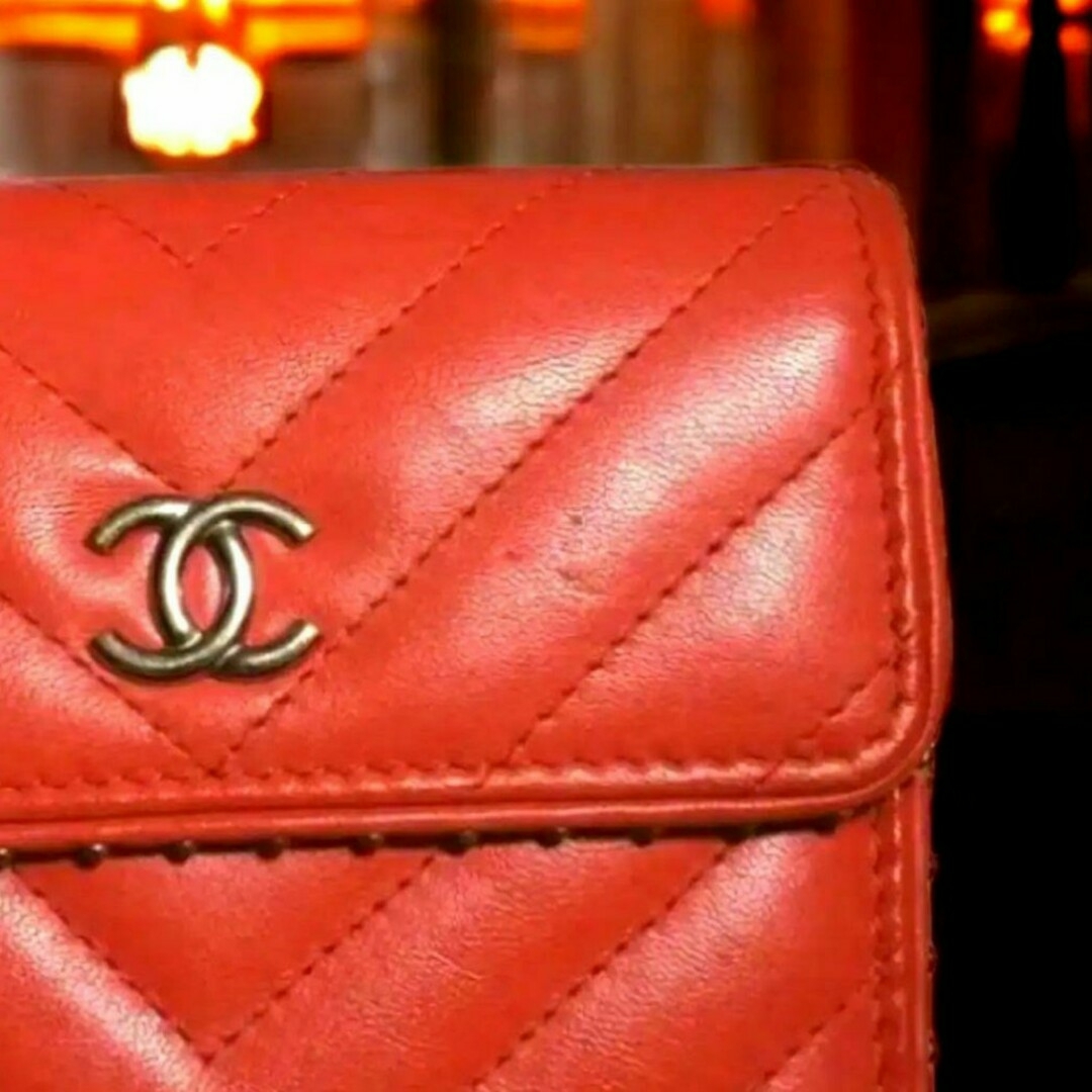 CHANEL - シャネル CHANEL❣️シェブロン✨Vステッチ❣️二つ折り財布