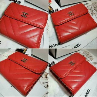 CHANEL - シャネル CHANEL❣️シェブロン✨Vステッチ❣️二つ折り財布