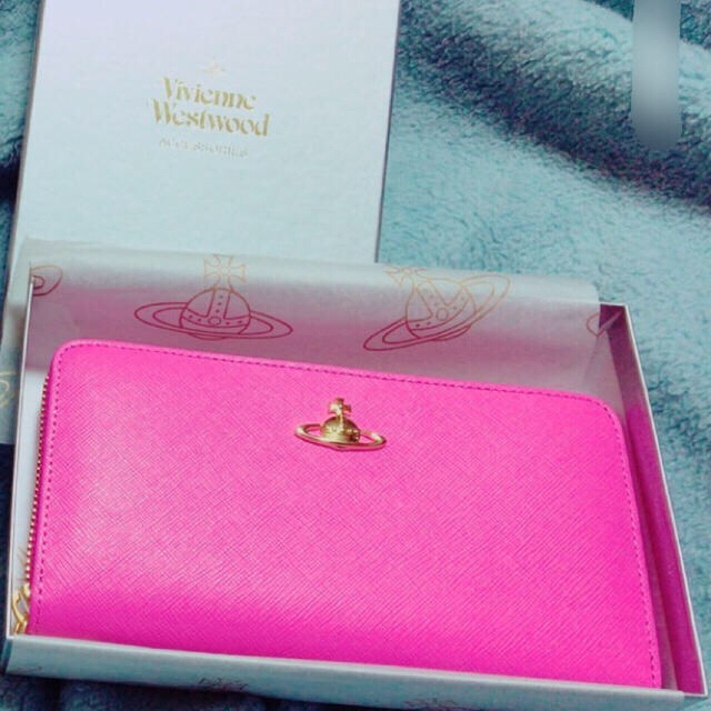 Vivienne Westwood(ヴィヴィアンウエストウッド)のヴィヴィアンウエストウッド♡長財布♡pink♡新品未使用 レディースのファッション小物(財布)の商品写真