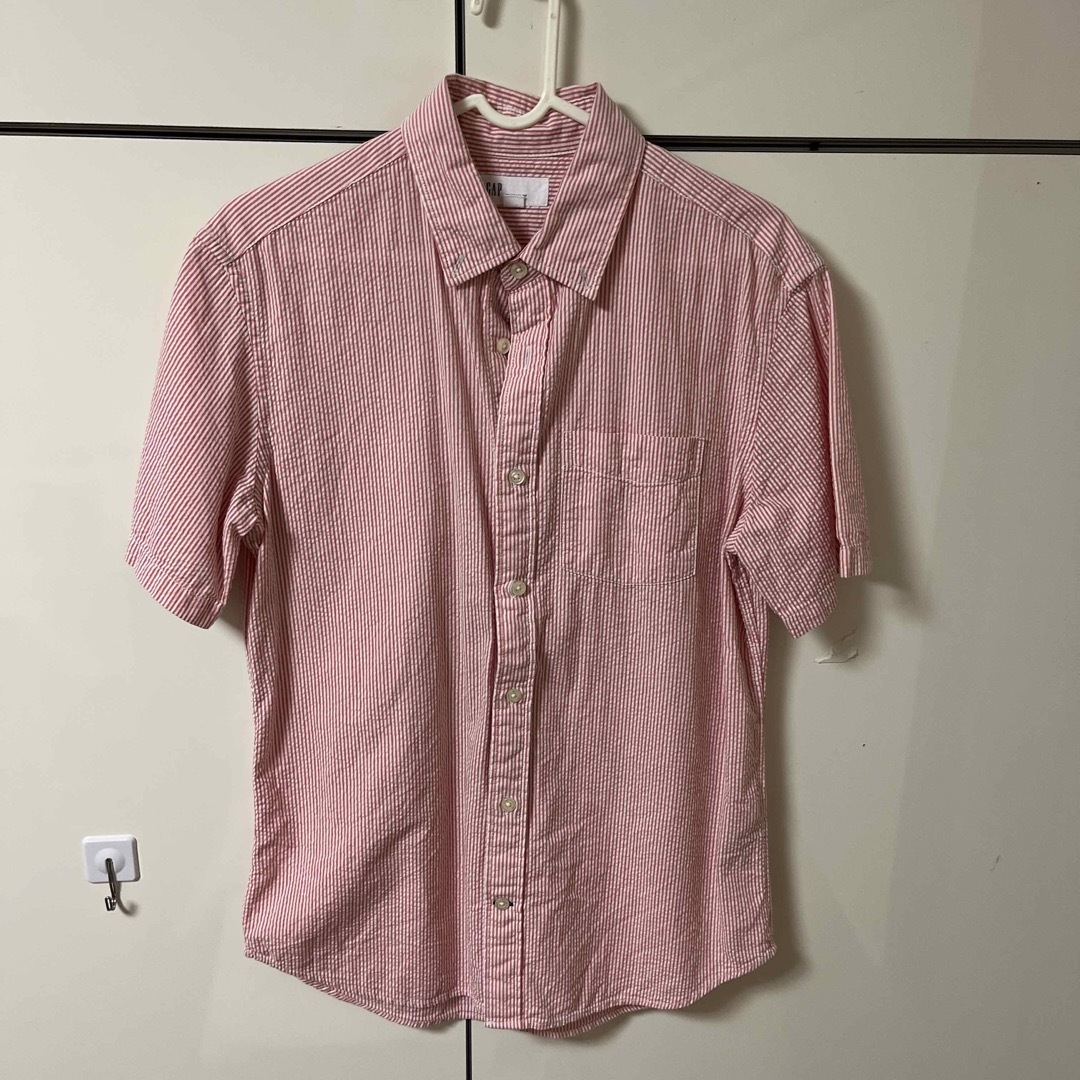 GAP(ギャップ)の【GAP 】ピンクシャツ　XSサイズ レディースのトップス(シャツ/ブラウス(長袖/七分))の商品写真