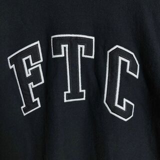 【美品】FTC　ビッグ刺繍ロゴ入り定番カラーパーカー　即完売モデル　人気Lサイズ