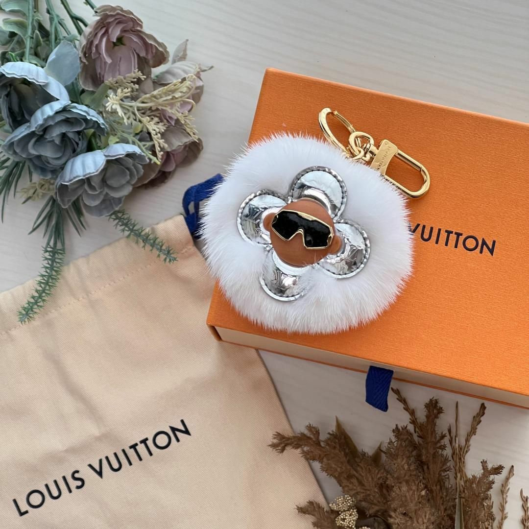 LOUIS VUITTON ポルトクレ チャーム ヴィヴィエンヌ キーホルダー