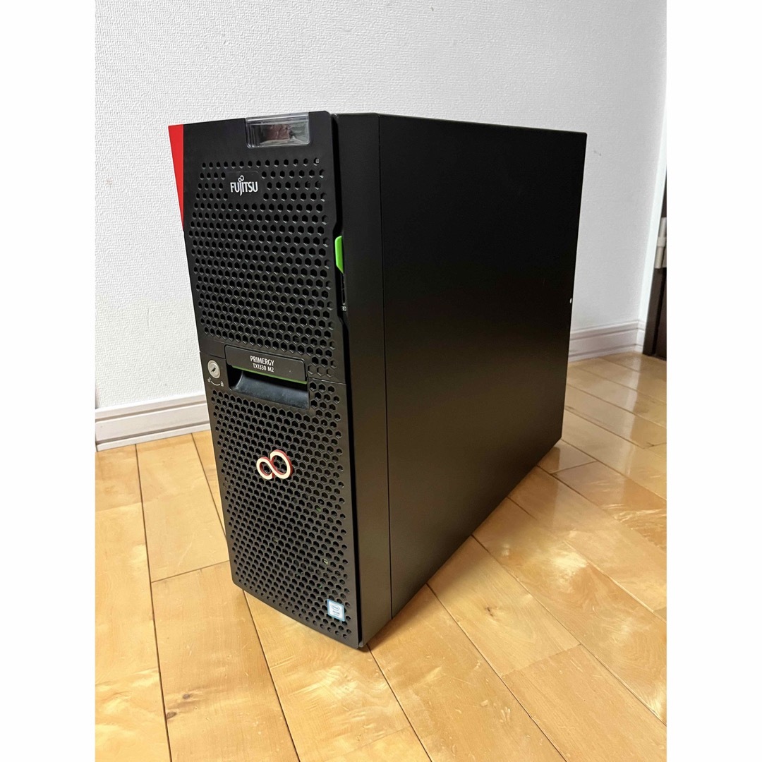 FUJITSU Server 2012 TX1330 M2 8GB  600GB