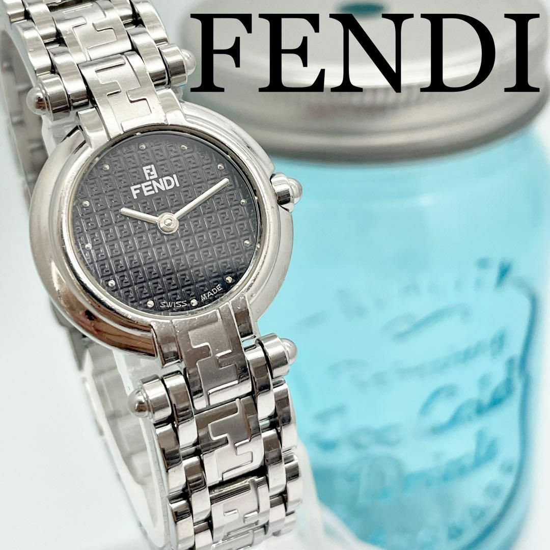 489 FENDI フェンディ時計 レディース腕時計 ブラック ズッカ柄文字盤