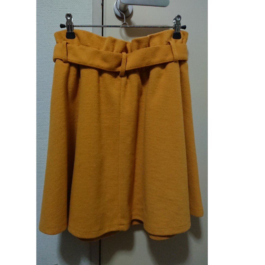 GRL(グレイル)のマスタードフレアスカート グレイル レディースのスカート(ひざ丈スカート)の商品写真