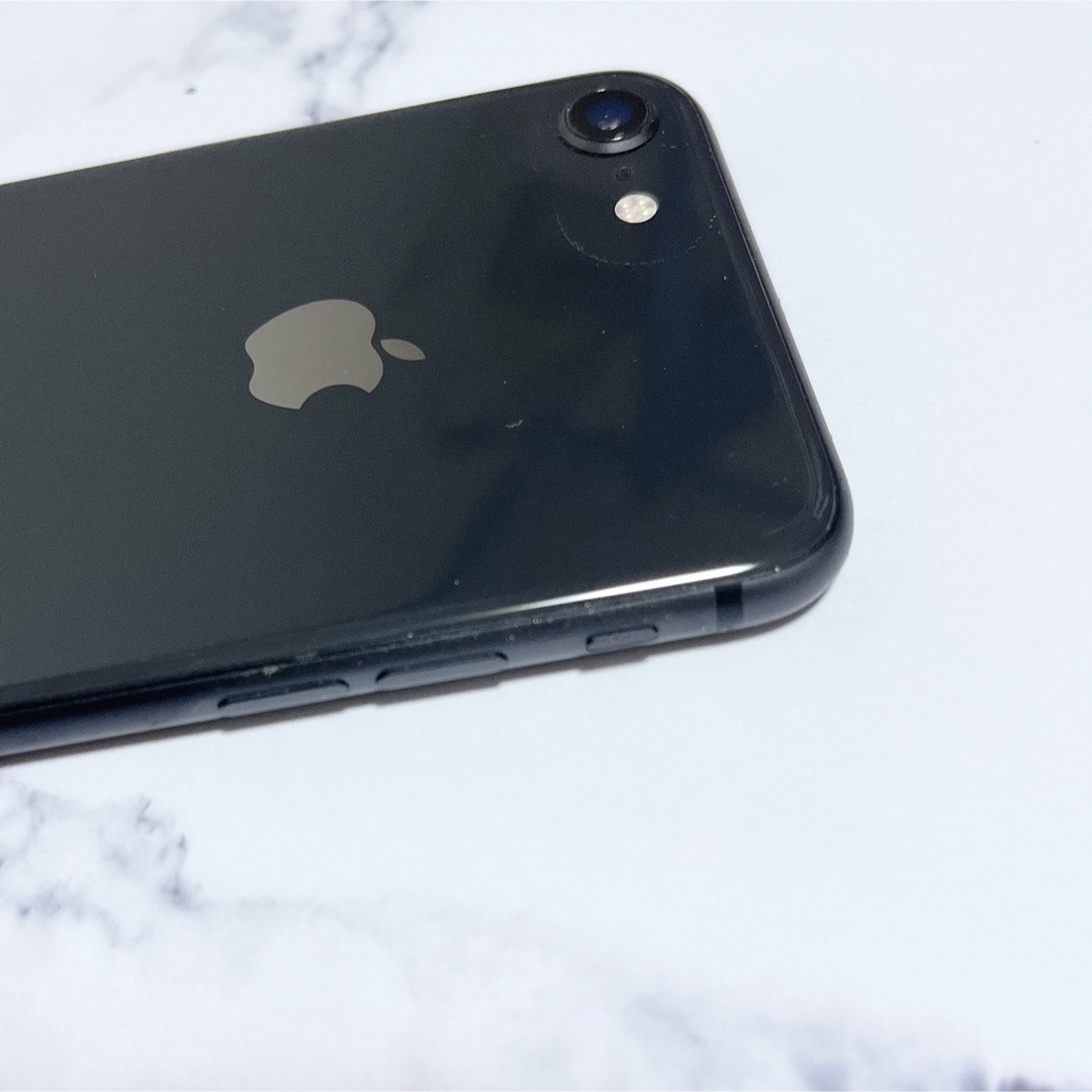 ⭐︎5000円値引き中⭐︎ iPhone8 64GB 2台 スマホ/家電/カメラのスマートフォン/携帯電話(スマートフォン本体)の商品写真