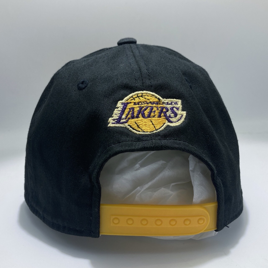 adidas(アディダス)のadidas アディダス Lakers レイカーズ ヴィンテージ キャップ 帽子 メンズの帽子(キャップ)の商品写真