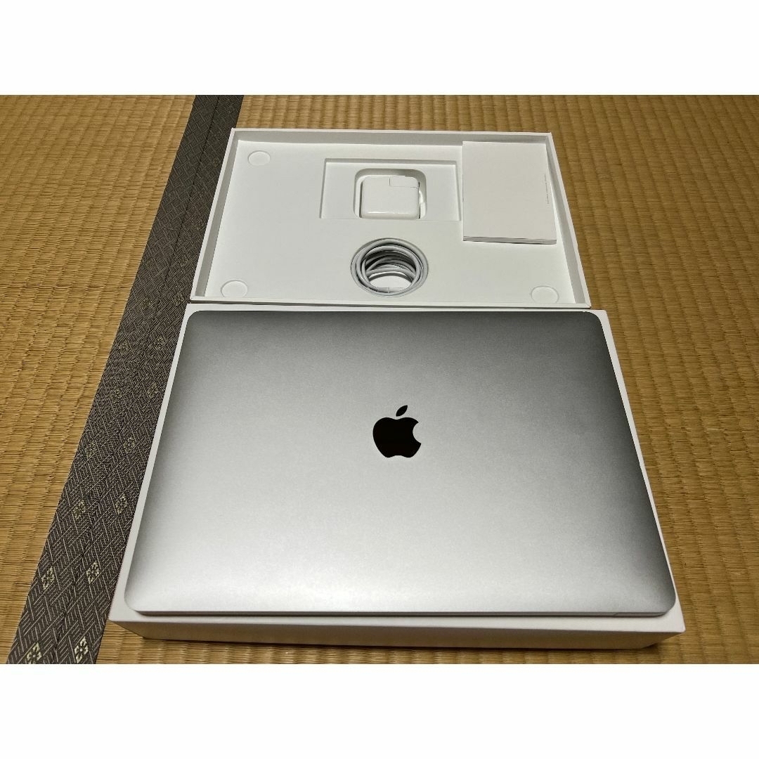 MacBook Air 13インチ　M1　16GB/512GB AC+有効
