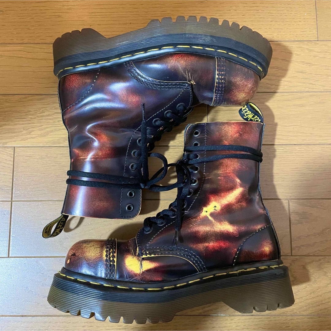 Dr.Martens ドクターマーチン クレイジーボム イングランド UK4 4