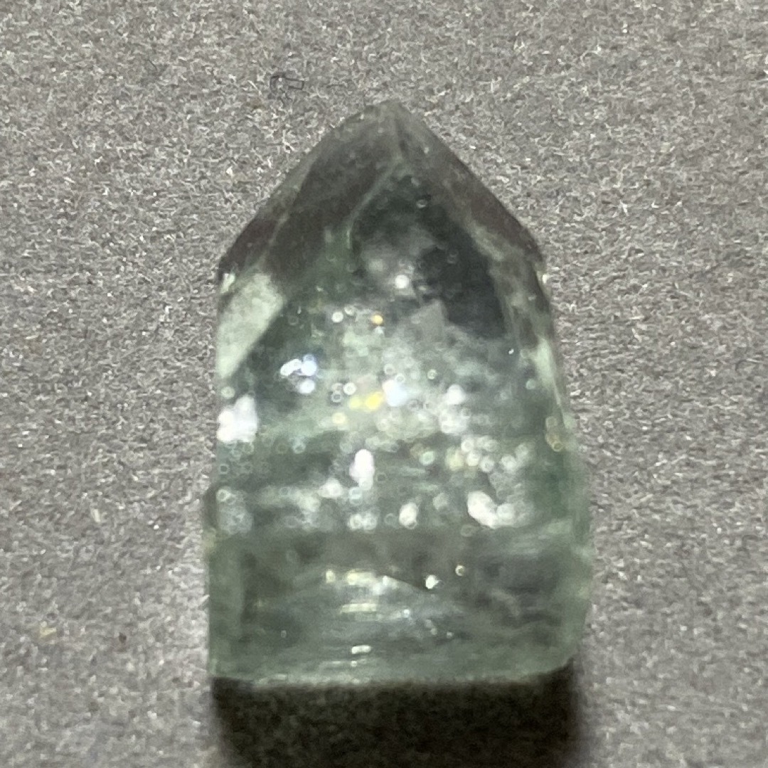 グリーンアポフィライト　原石　結晶　パワーストーン　魚眼石　グリーン　天然石