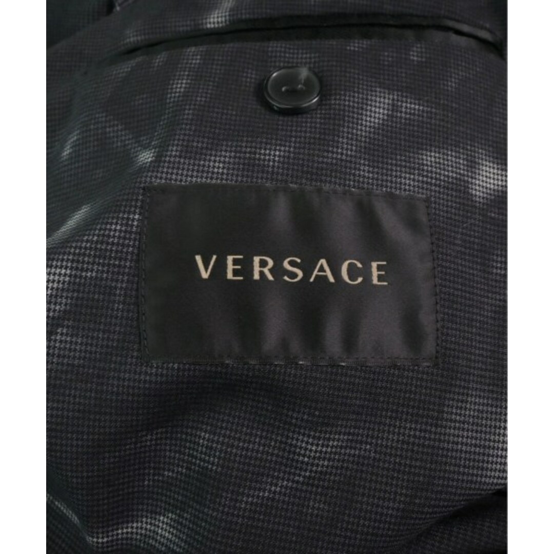 VERSACE(ヴェルサーチ)のVERSACE テーラードジャケット 54(XXL位) 黒x白(総柄) 【古着】【中古】 メンズのジャケット/アウター(テーラードジャケット)の商品写真