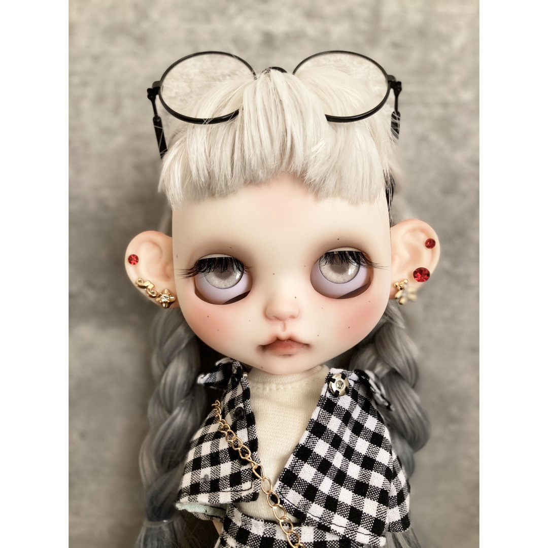 necoma doll】グレーグラデヘアの白肌ちゃん◇OFフルセット!-
