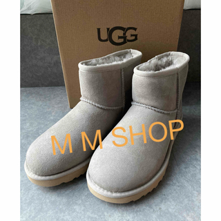 週末セール 新品Ugg レア物トーシューズみたいなフワフワ