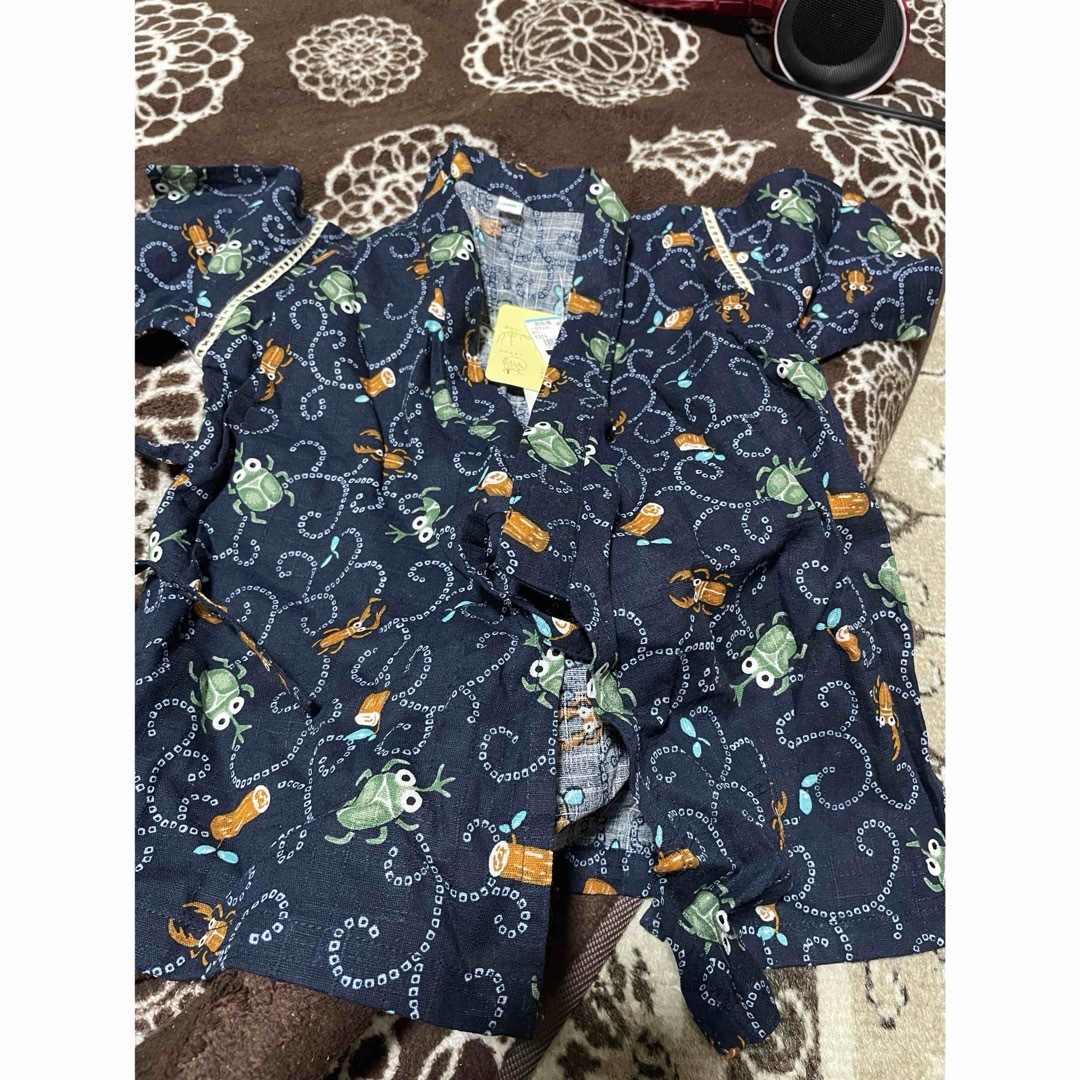 西松屋(ニシマツヤ)の甚平　新品　100 カワイイ キッズ/ベビー/マタニティのキッズ服男の子用(90cm~)(甚平/浴衣)の商品写真