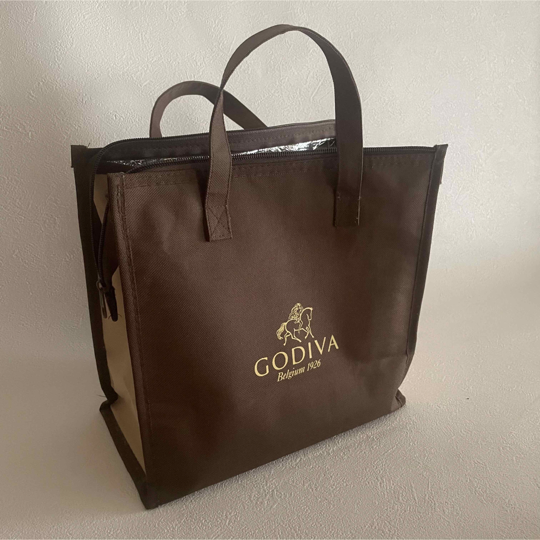 GODIVA(ゴディバ)のゴディバ保冷バッグ GODIVA  インテリア/住まい/日用品のキッチン/食器(弁当用品)の商品写真