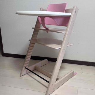 ストッケ(Stokke)の☆美品☆ ストッケ　トリップトラップ　ホワイトウォッシュ　ベビーセット&トレイ付(その他)