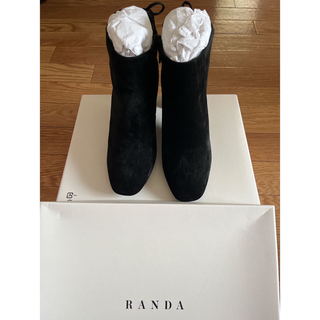 ランダ(RANDA)の黒ショートブーツ(ブーツ)