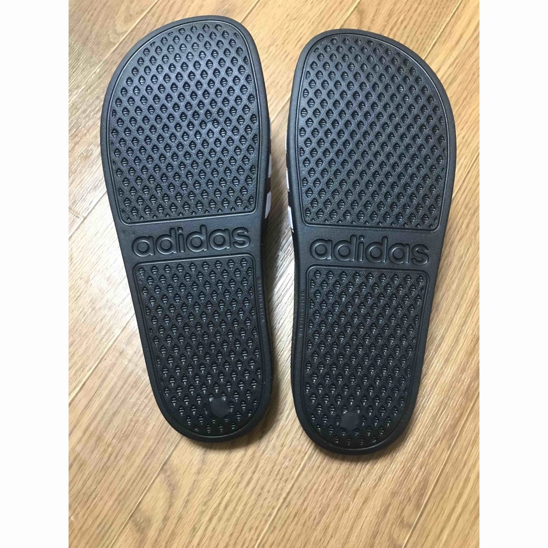 adidas(アディダス)のえー様専用　アディダス　アディレッタ　アクアK キッズ/ベビー/マタニティのキッズ靴/シューズ(15cm~)(サンダル)の商品写真