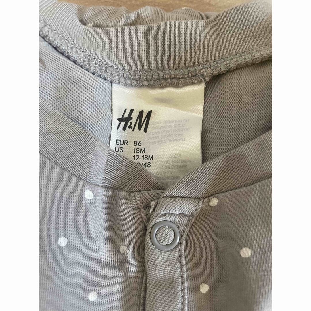 H&H(エイチアンドエイチ)の中古 H&M 長袖 長丈 ロンパース パジャマ 86cm 18M 3枚セット キッズ/ベビー/マタニティのベビー服(~85cm)(ロンパース)の商品写真