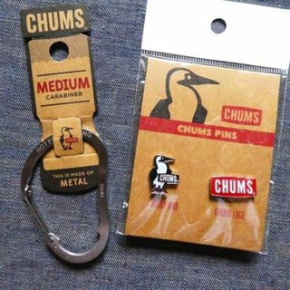 チャムス(CHUMS)の2点セット CHUMS ピンバッジ + カラビナ M 新品(その他)