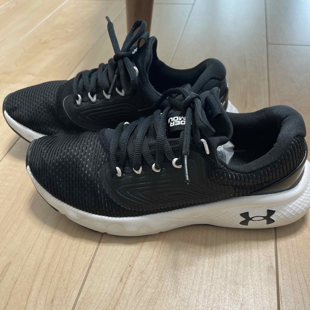 UNDER ARMOUR(アンダーアーマー)のアンダーアーマー　美品 キッズ/ベビー/マタニティのキッズ靴/シューズ(15cm~)(スニーカー)の商品写真