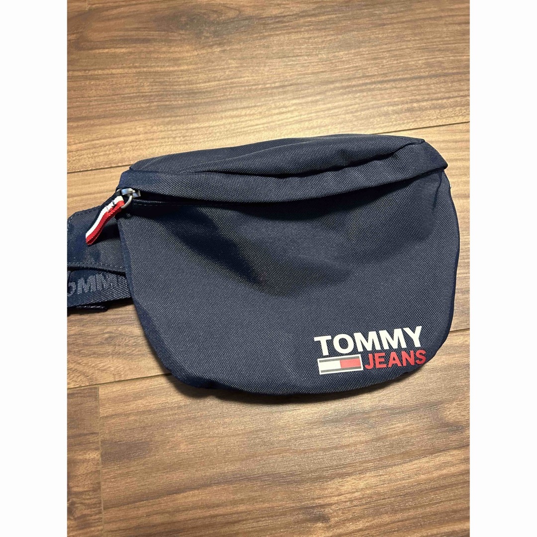 TOMMY JEANS(トミージーンズ)のトミージーンズ　カード入れ　定期入れ レディースのファッション小物(名刺入れ/定期入れ)の商品写真