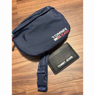 トミージーンズ(TOMMY JEANS)のトミージーンズ　カード入れ　定期入れ(名刺入れ/定期入れ)