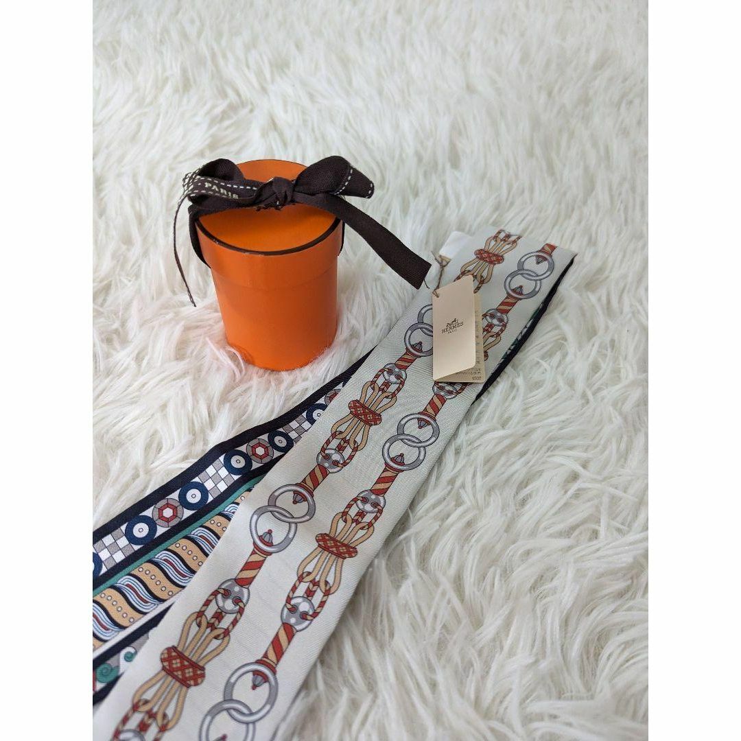 極美品 新品タグ付 HERMES エルメス ツイリー ハーネスのバラ窓
